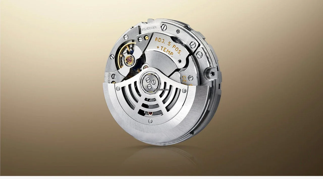 Rolex Sky-Dweller Gold 42 mm Black Index Dial Oyster Bracelet - Image 3