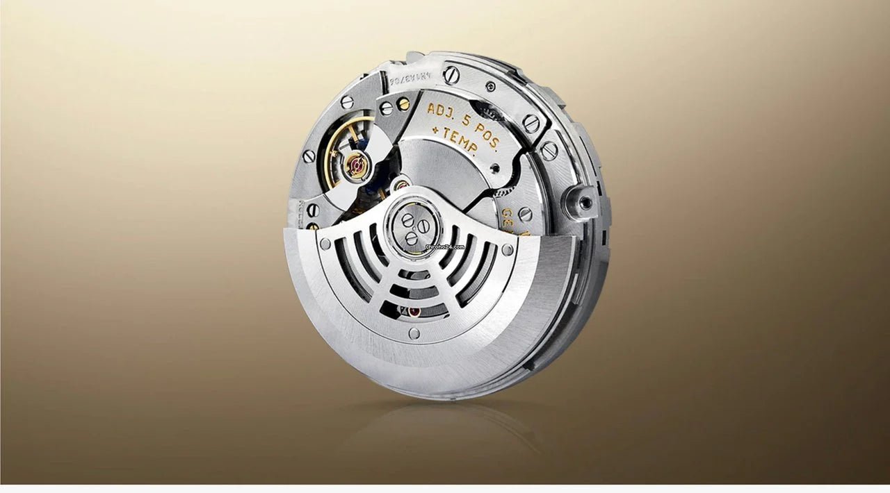 Rolex Sky-Dweller Gold 42 mm Black Index Dial Oyster Bracelet - Image 4